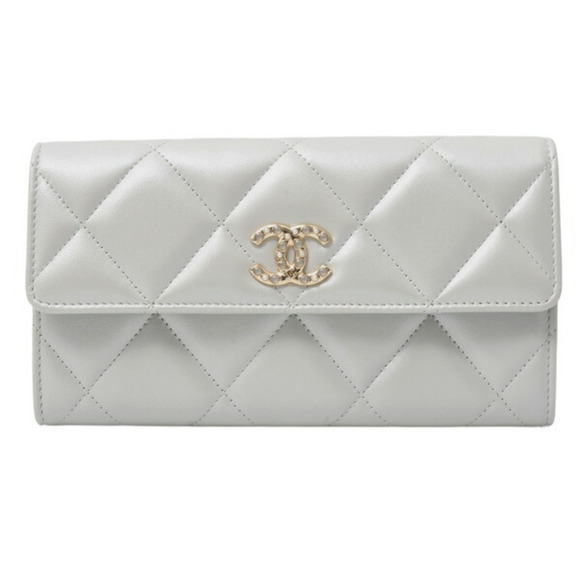 CHANEL Gray Lambskin Leather Logo Wallet - Picture 1 of 10